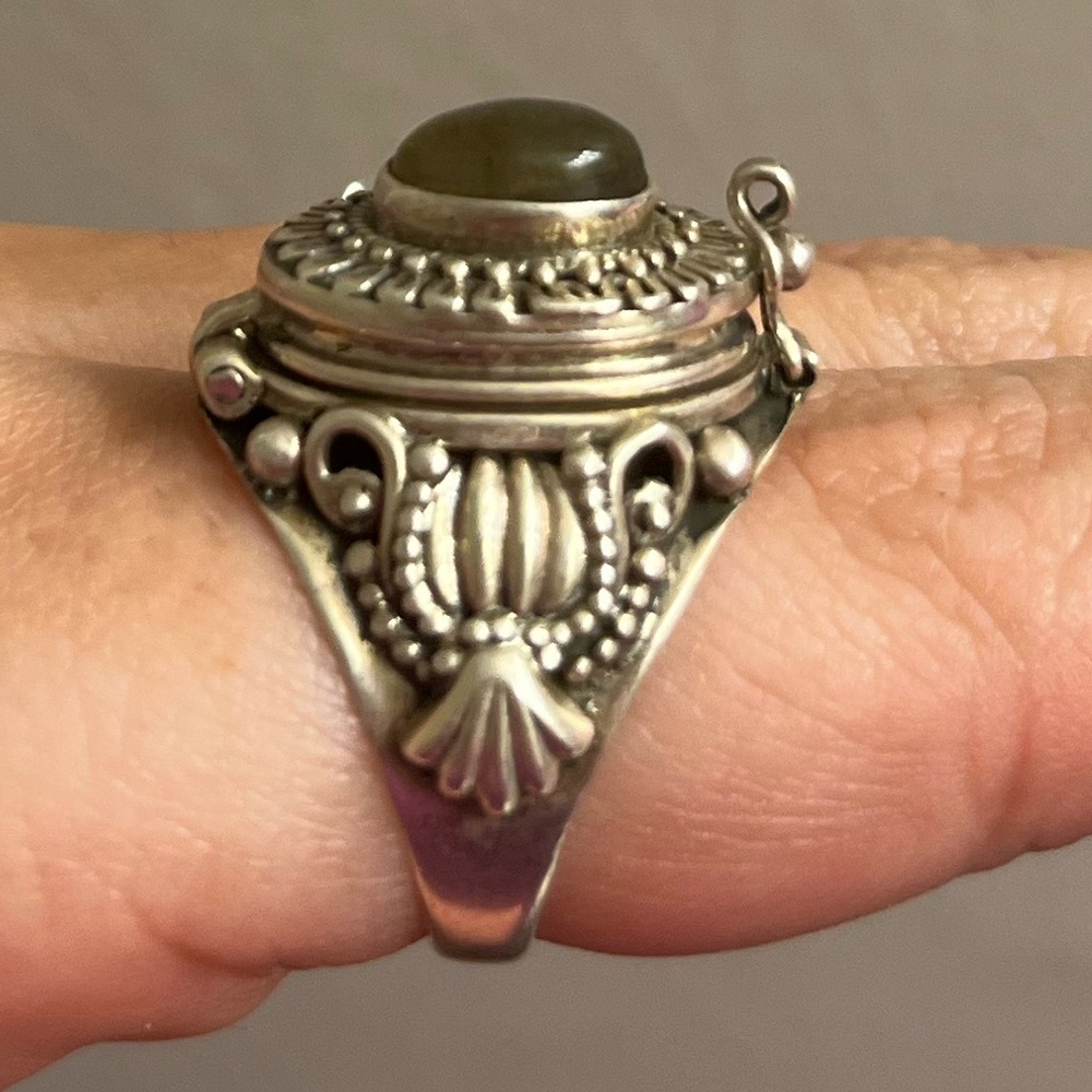 Labradorite Ring - image 4